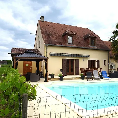 Holiday home Charmante Maison A Au Coeur Des 5 Chateaux En Dordogne Vezac (Dordogne)